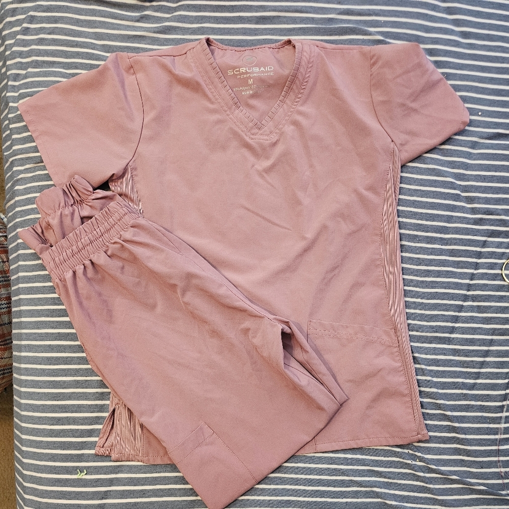 Women's Pink Scrub Set Med Jogger Pants So Cute